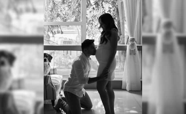 On Father's Day, Varun Dhawan Shares First Pic Of His Daughter: 'Couldn't Be Happier To Be A Girl Dad' On Father's Day, Varun Dhawan Shares First Pic Of His Daughter: 'Couldn't Be Happier To Be A Girl Dad'